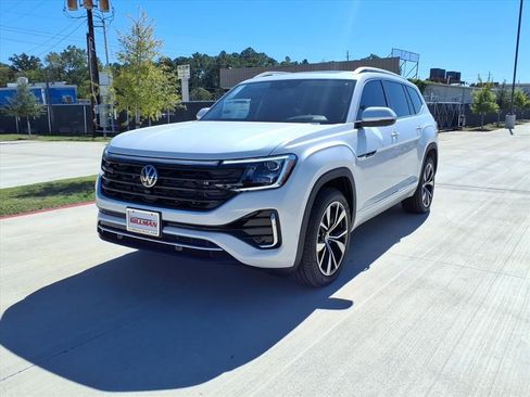 New 2026 Volkswagen Atlas SEL Premium R-Line AWD/4WD image 2
