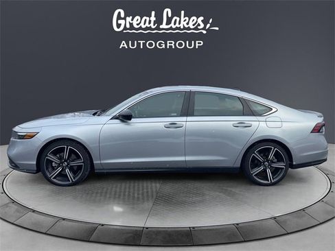 Used 2024 Honda Accord Sport image 2