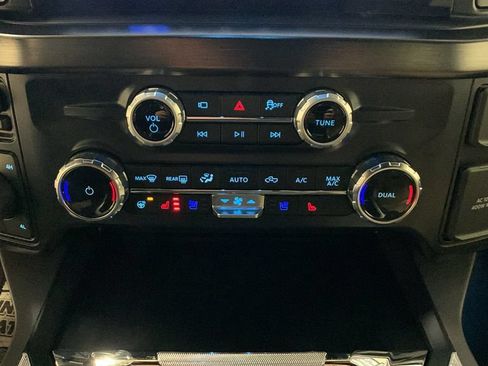 Certified 2025 Ford F350 Lariat w/ Lariat Ultimate Package AWD/4WD image 42
