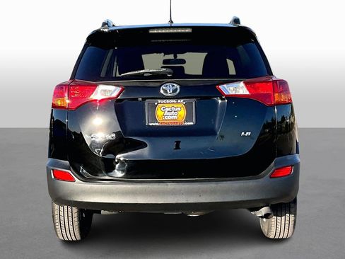 Used 2014 Toyota RAV4 LE image 4
