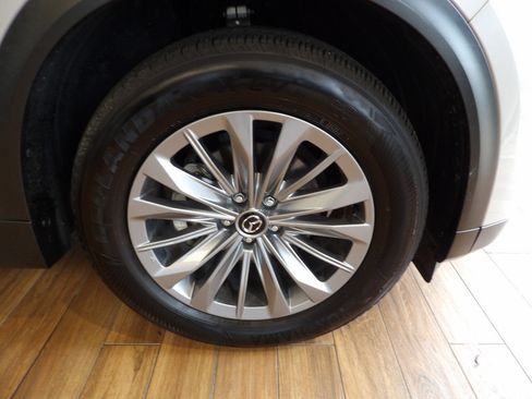 Certified 2024 MAZDA CX-90 3.3 Turbo w/ Preferred Plus AWD/4WD image 4