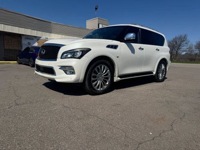 Used 2016 INFINITI QX80 4WD w/ Deluxe Technology Package