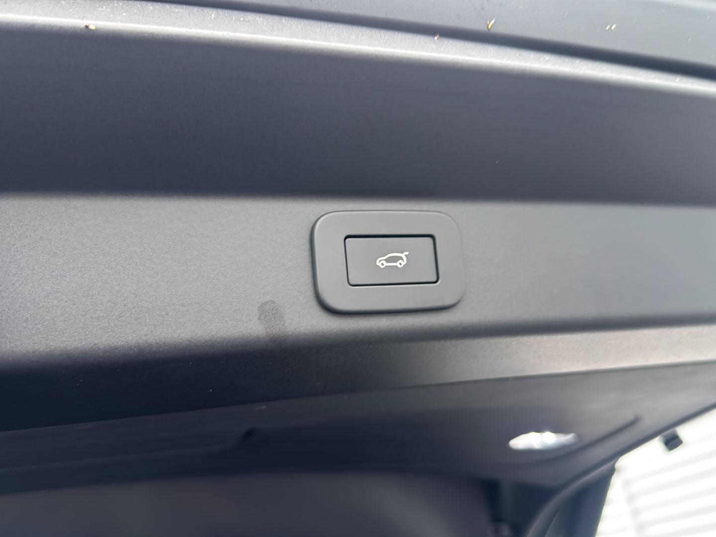 New 2027 Land Rover Range Rover Sport SE AWD/4WD image 24