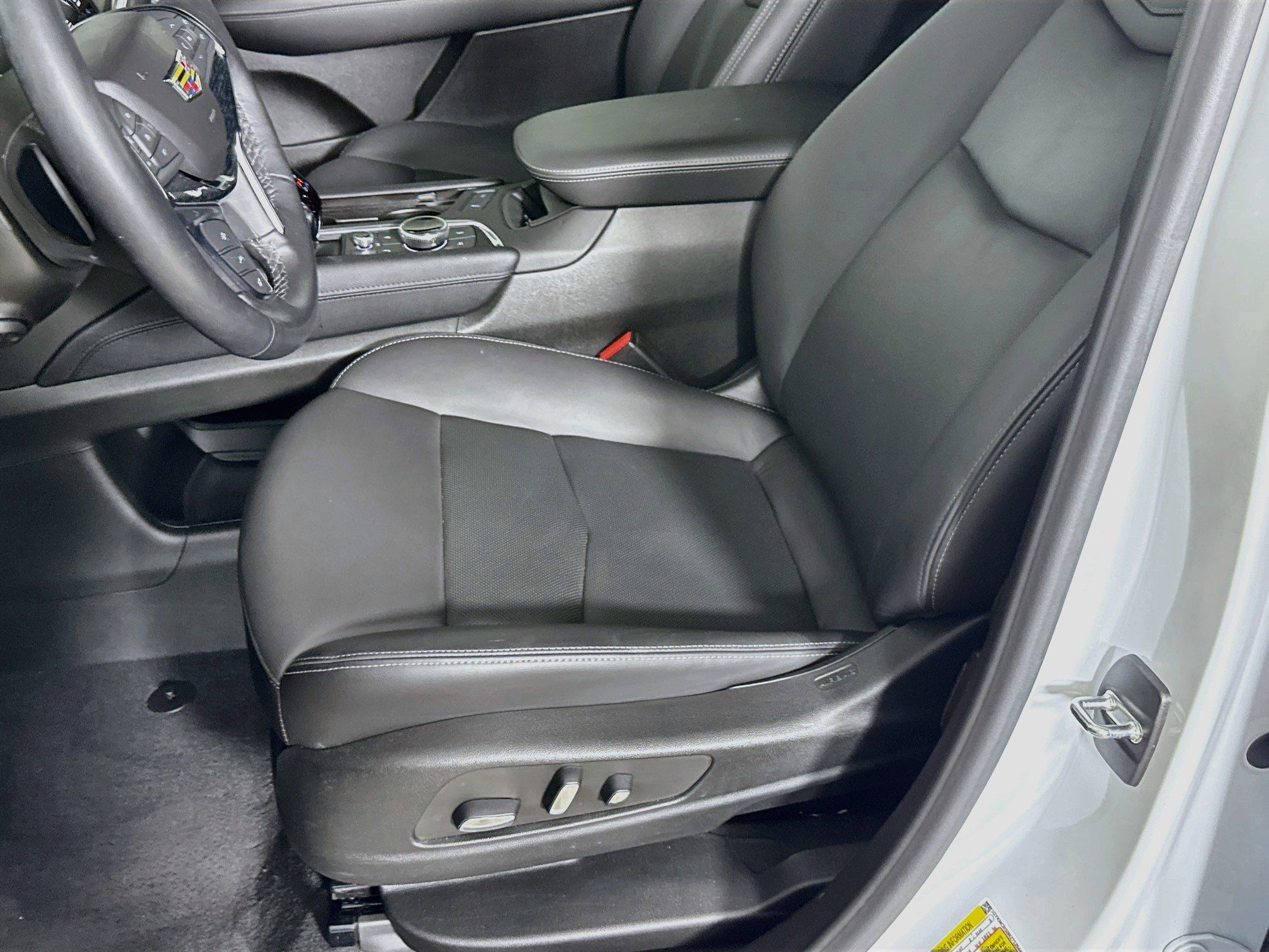 Used 2024 Cadillac XT5 Premium Luxury FWD image 24