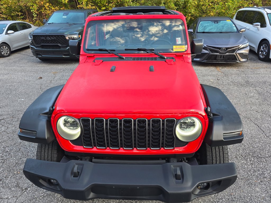 Used 2024 Jeep Wrangler Unlimited Sport AWD/4WD image 14