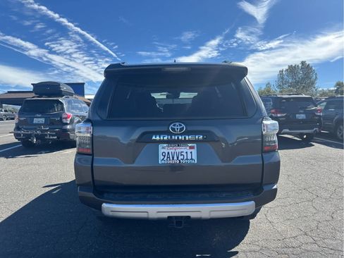 Used 2020 Toyota 4Runner TRD Off-Road AWD/4WD image 6