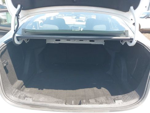 Used 2019 Chevrolet Cruze LT w/ Convenience Package FWD image 12