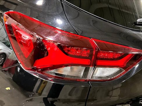 Used 2021 Chevrolet TrailBlazer RS w/ Sun and Liftgate Package image 29