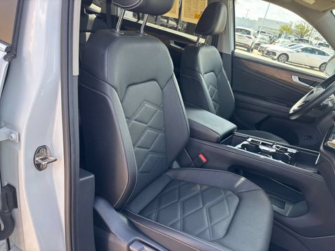 Used 2026 Volkswagen Atlas SE FWD image 40