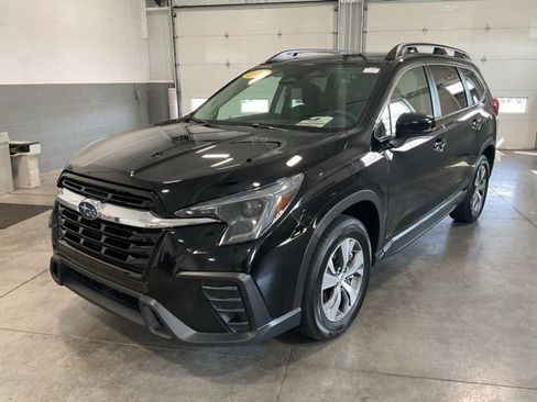 Used 2024 Subaru Ascent Premium w/ Convenience Package image 3