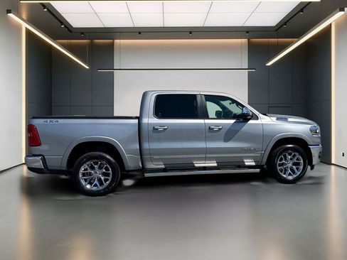 Used 2025 RAM 1500 Laramie AWD/4WD image 7