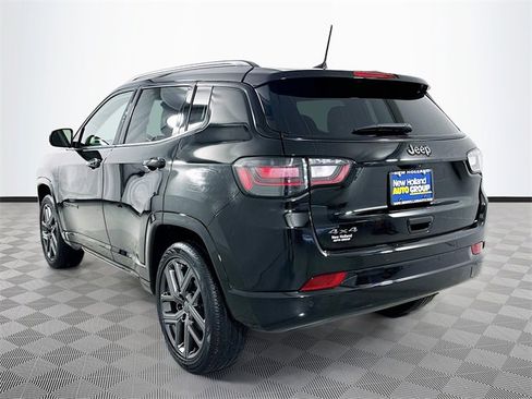 Used 2024 Jeep Compass Limited w/ High Altitude Package image 5