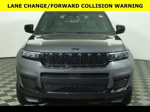 New 2025 Jeep Grand Cherokee L Altitude image 9