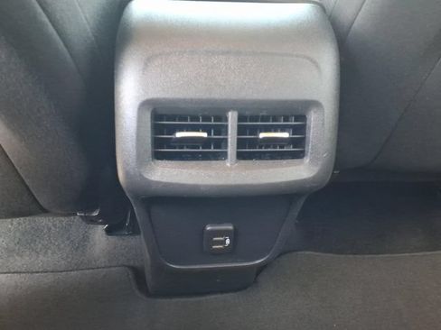Used 2023 Chevrolet Equinox LS FWD image 11