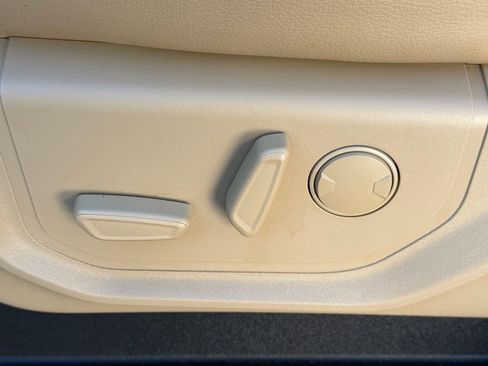 Used 2020 Ford F150 Lariat image 22