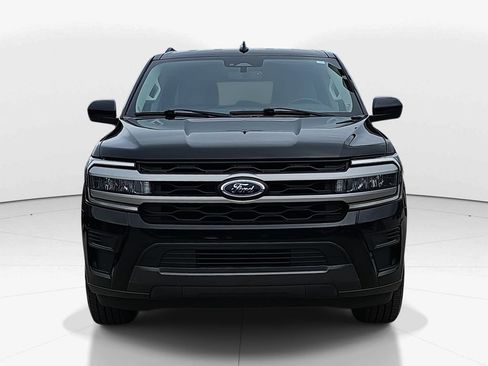 Used 2024 Ford Expedition Max XLT image 11
