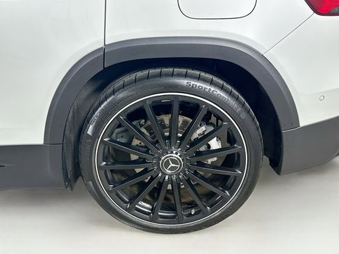 Certified 2023 Mercedes-Benz GLB 35 AMG 4MATIC image 41