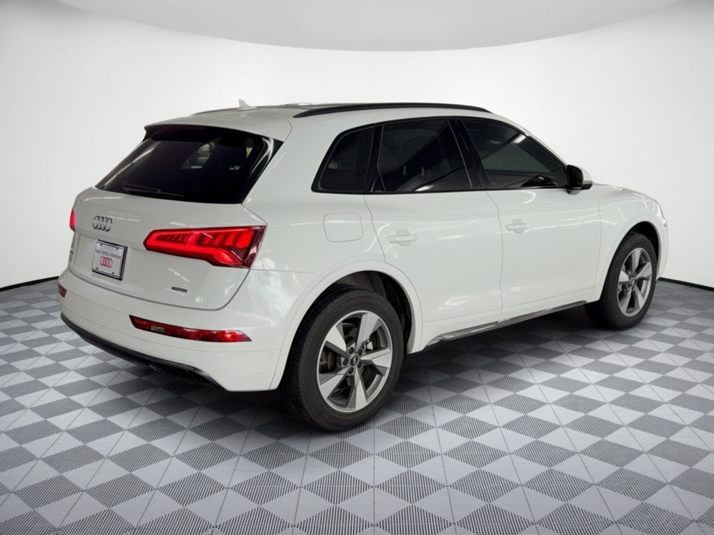 Used 2020 Audi Q5 2.0T Premium w/ Titanium Sport Package AWD/4WD image 9