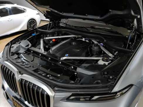 Used 2025 BMW X7 xDrive40i image 55