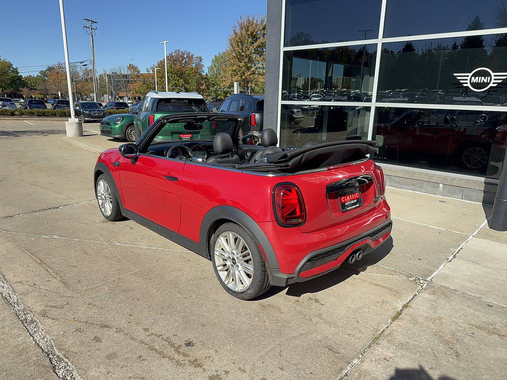 Used 2024 MINI Cooper S FWD image 3