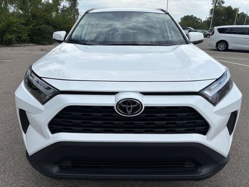 Used 2025 Toyota RAV4 XLE AWD/4WD image 6