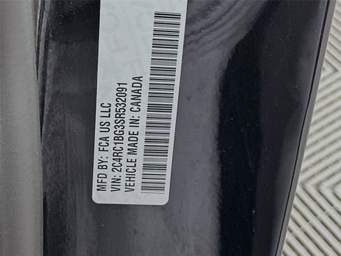 Used 2025 Chrysler Pacifica Select FWD image 22