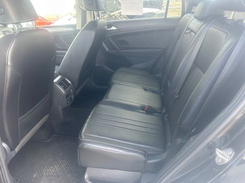 Used 2022 Volkswagen Tiguan SE AWD/4WD image 14