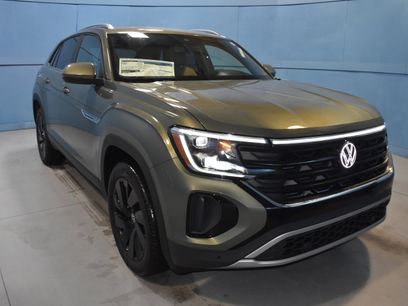 New 2026 Volkswagen Atlas Cross Sport SE