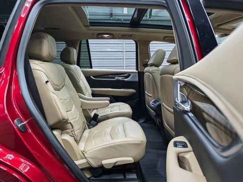 Used 2022 Cadillac XT6 Sport w/ Platinum Package AWD/4WD image 17