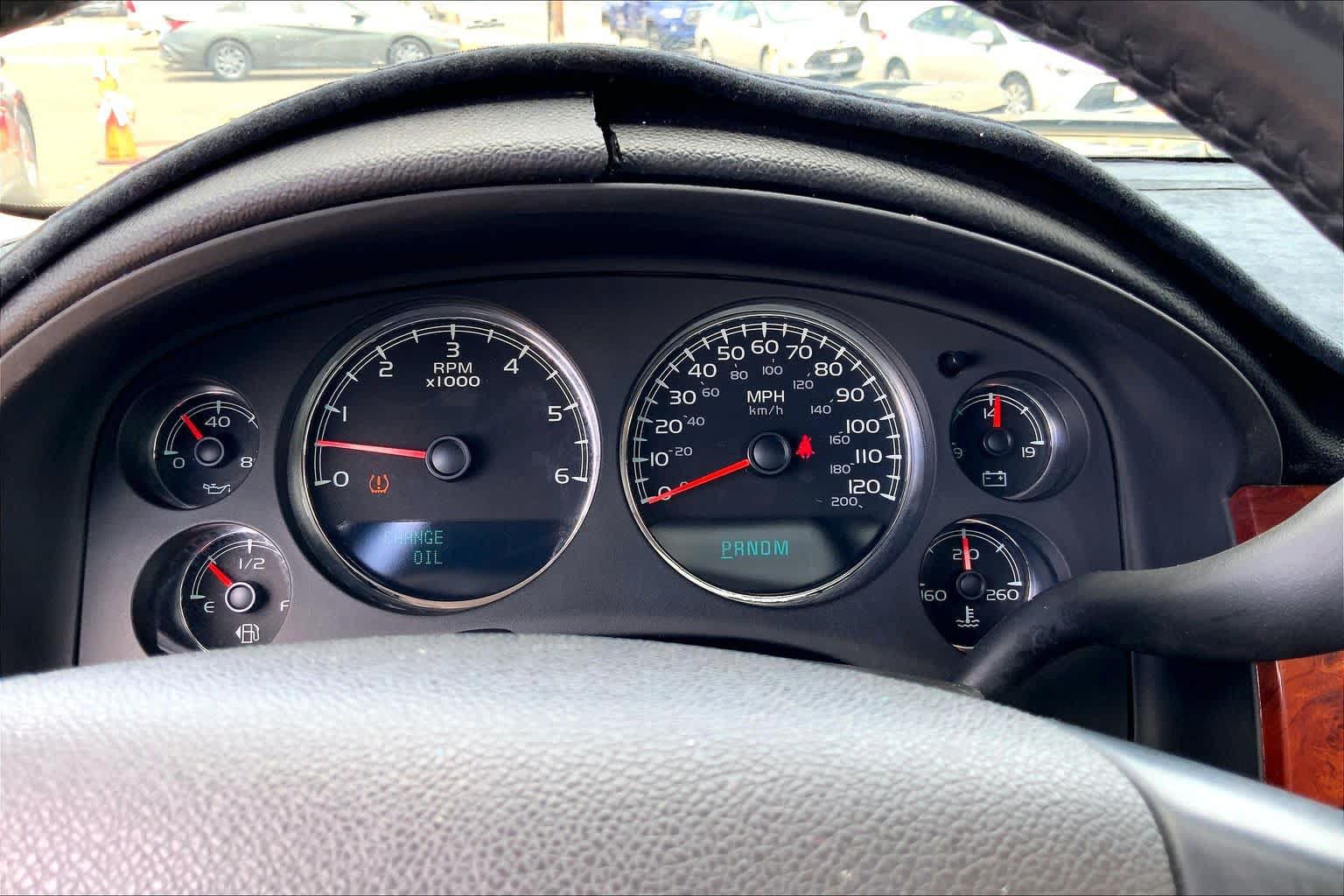 Used 2010 Chevrolet Avalanche LT RWD image 17