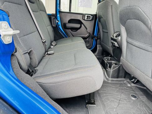 Used 2024 Jeep Wrangler Willys image 30
