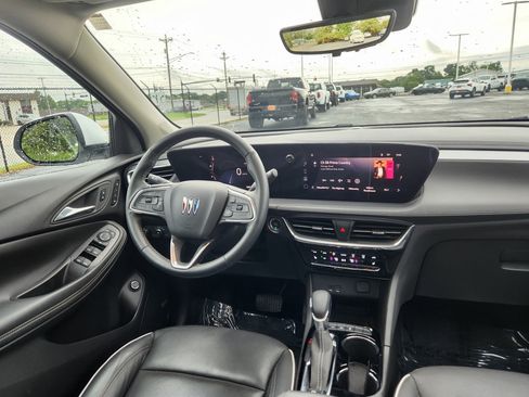 Used 2025 Buick Encore GX Avenir w/ Avenir Technology Package AWD/4WD image 25