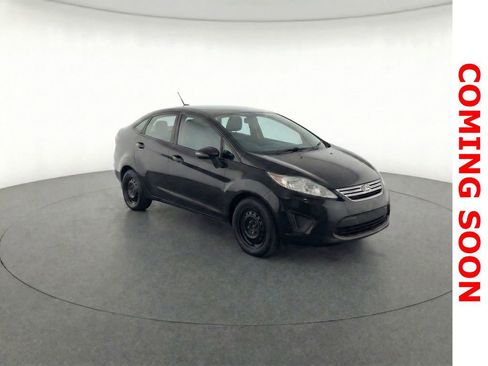 Used 2013 Ford Fiesta SE image 3
