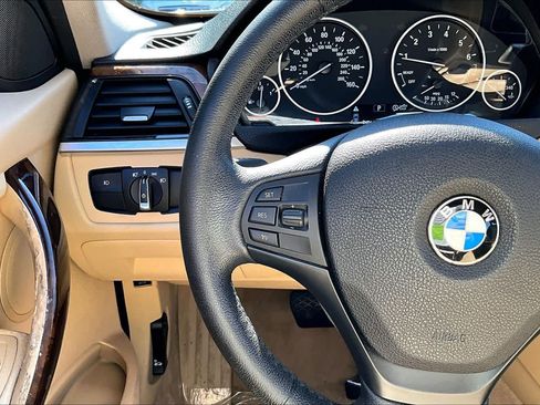 Used 2013 BMW 328i xDrive Sedan AWD/4WD image 24