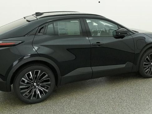 New 2026 Toyota C-HR AWD/4WD image 10