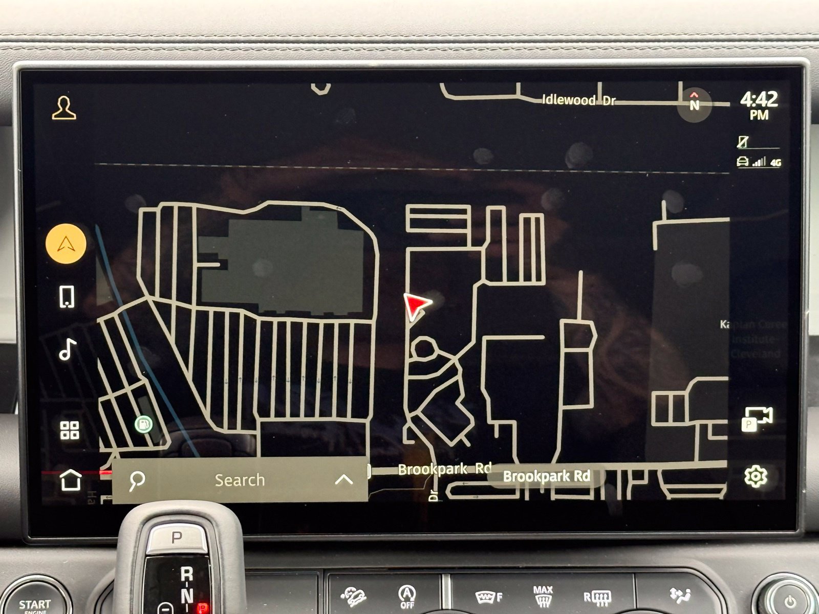 New 2026 Land Rover Defender 110 X-Dynamic SE AWD/4WD image 22