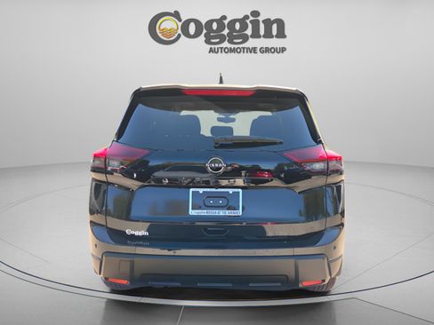 New 2026 Nissan Rogue SV FWD image 4