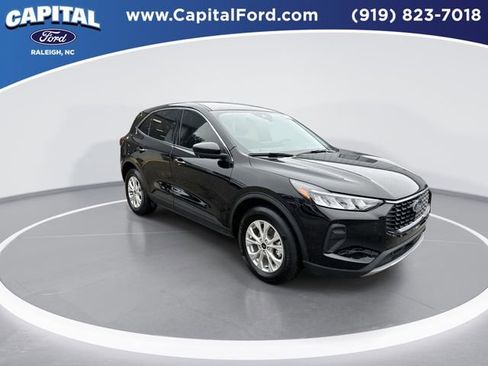 Certified 2023 Ford Escape Active w/ Tech Pack #2 image 2