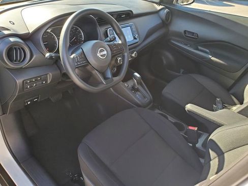 Certified 2025 Nissan Kicks Play S image 13