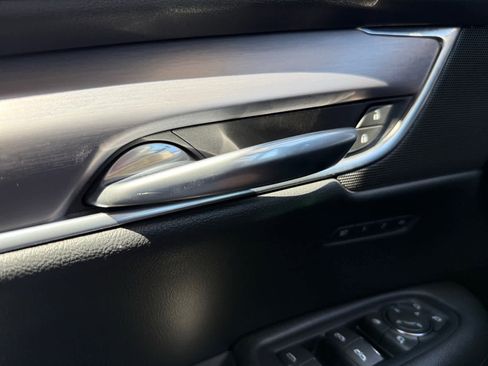 Used 2017 Cadillac XT5 Premium Luxury FWD image 27