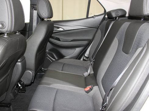 Used 2025 Buick Encore GX Preferred AWD/4WD image 18