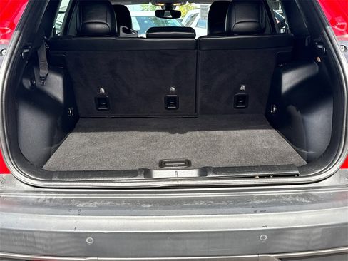 Used 2019 Jeep Cherokee Trailhawk image 10