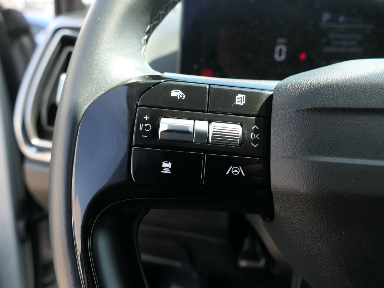 Certified 2026 Kia Sorento S FWD image 14