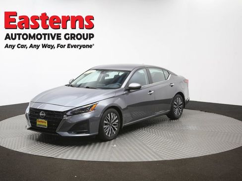 Used 2023 Nissan Altima 2.5 SV FWD image 54