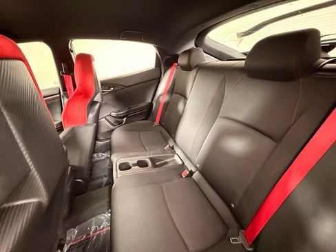 Used 2018 Honda Civic Type R image 40