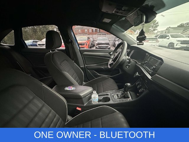 Used 2023 Volkswagen Jetta Sport FWD image 2