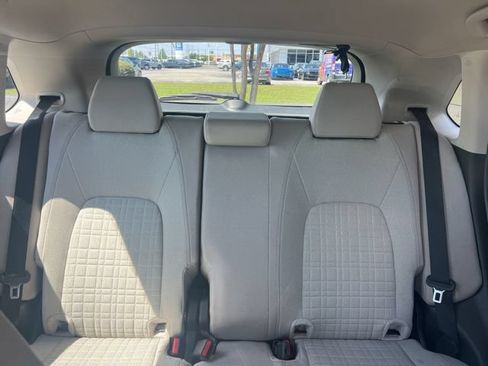 Used 2025 Honda HR-V LX image 18