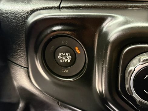 Used 2021 Jeep Wrangler Unlimited Sport AWD/4WD image 13