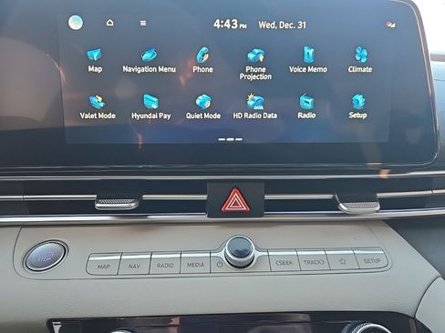 New 2026 Hyundai Elantra Limited image 18