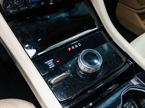 Used 2022 Jeep Grand Cherokee L Limited image 25